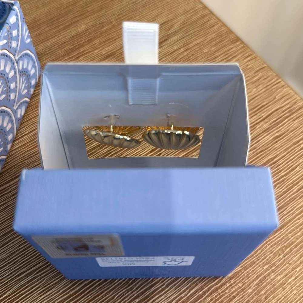 nib HOUSE OF HARLOW Scallop Shell Earrings - Picture 7 of 8